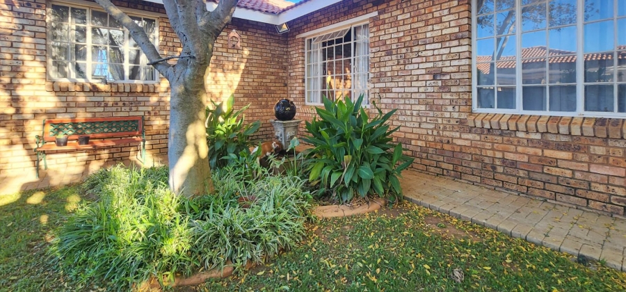 2 Bedroom Property for Sale in Meiringspark North West